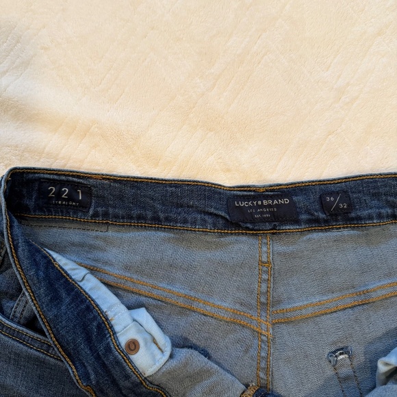 Lucky Brand Jeans - 221 Straight Size: 36W/32L - Picture 3 of 4